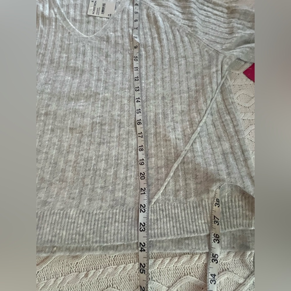 Vince Camuto Women's V-Neck Ribbed Sweater Lightweight Heather Gray - Picture 8 of 16